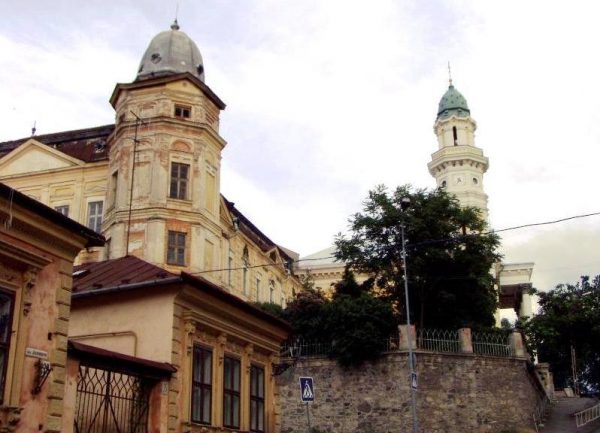 Одна из древнейших каменных Львова превратят в отель