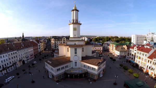 Львовский облсовет хочет продать помещение трех амбулаторий тубдиспансера