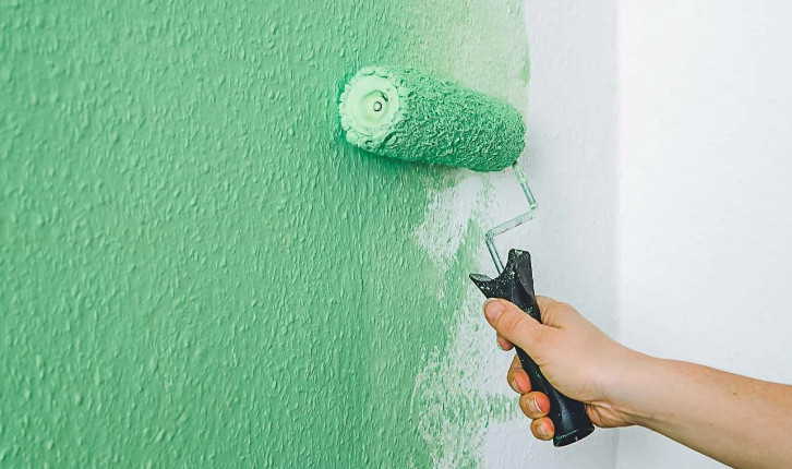 Как самостоятельно покрасить стены
