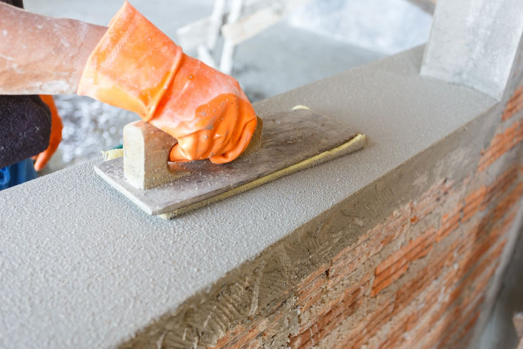 Выбираем цементную штукатурку: важность и состав