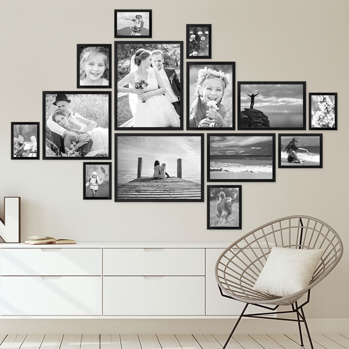 Семейные фотографии в интерьере дома