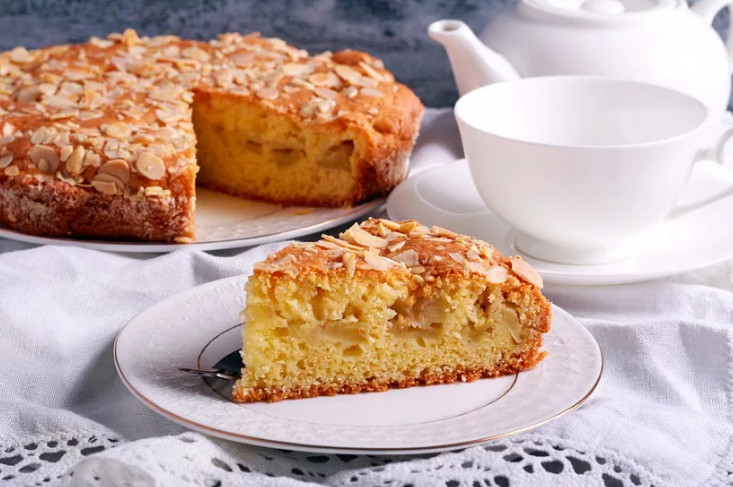 Рецепт шарлотки с яблоками на кефире